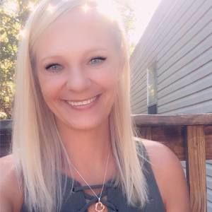 Meet your Posher, Lena elizabeth